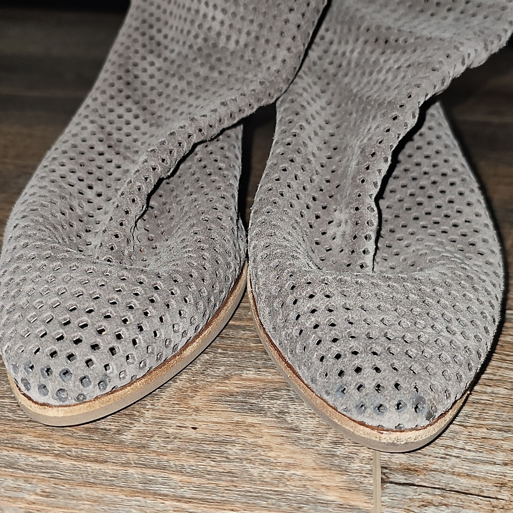 Jeffrey Campbell Perforated Taupe Ankle Boots Size 6 - Picture 5 of 10